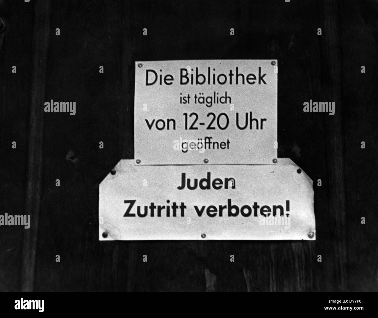 Anti-Semitic Inschrift am Eingang der Bibliothek im Deutschen Museum in München Stockfoto