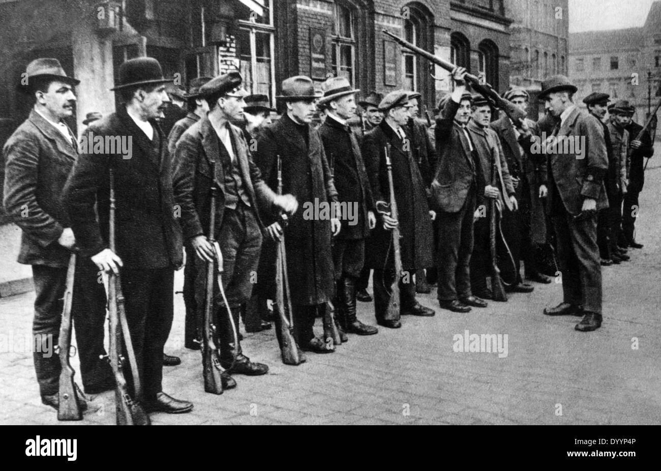 Berlin: Revolution November 1918 Gewehr da Relação Revolutionstruppen, 1918 Stockfoto