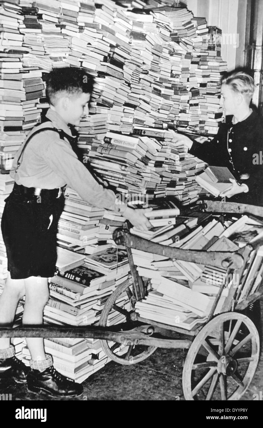 Sammlung von Büchern, 1942 Stockfoto