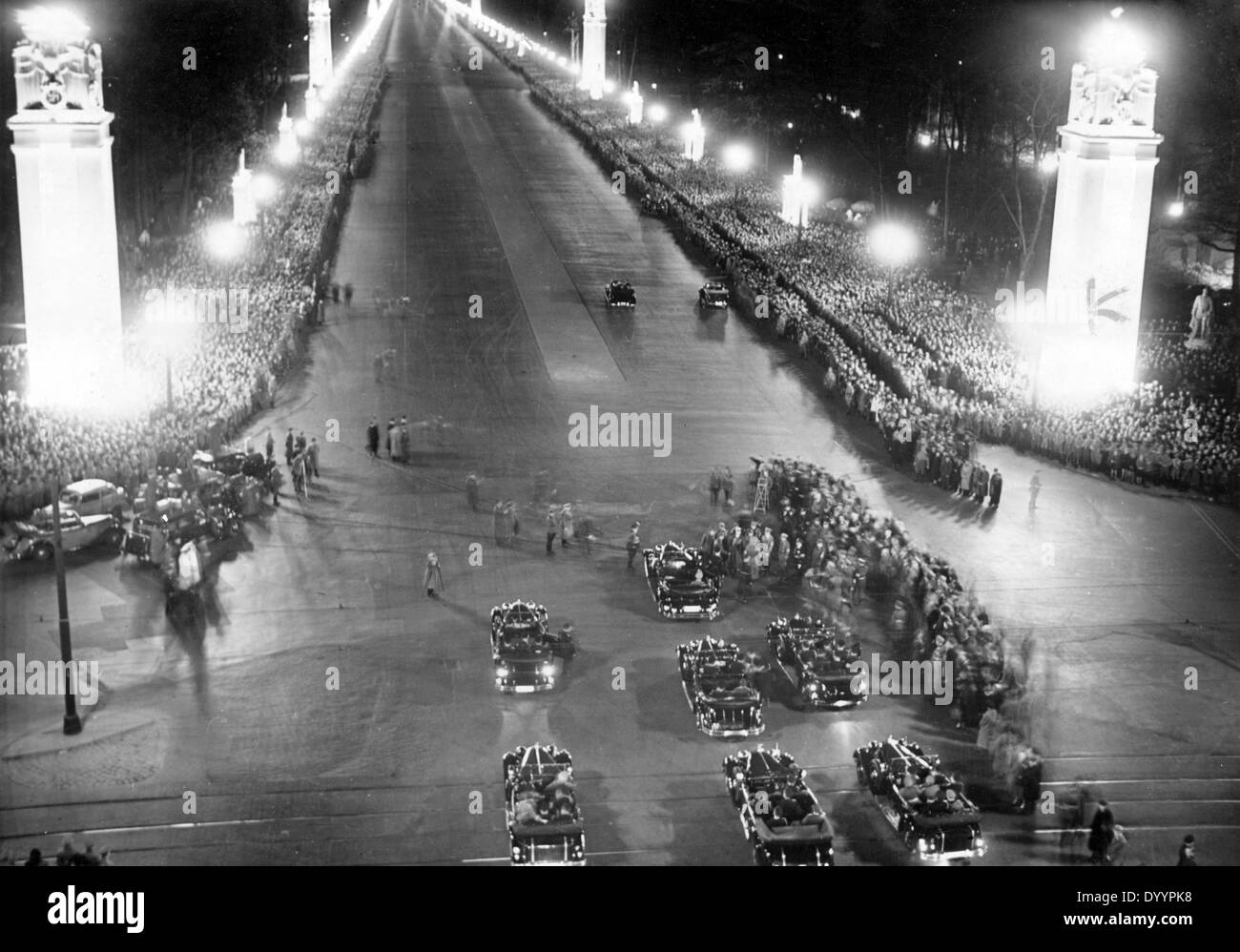 Blick vom Brandenburger Tor auf der Ost-West-Achse, Berlin, 1939 Stockfoto