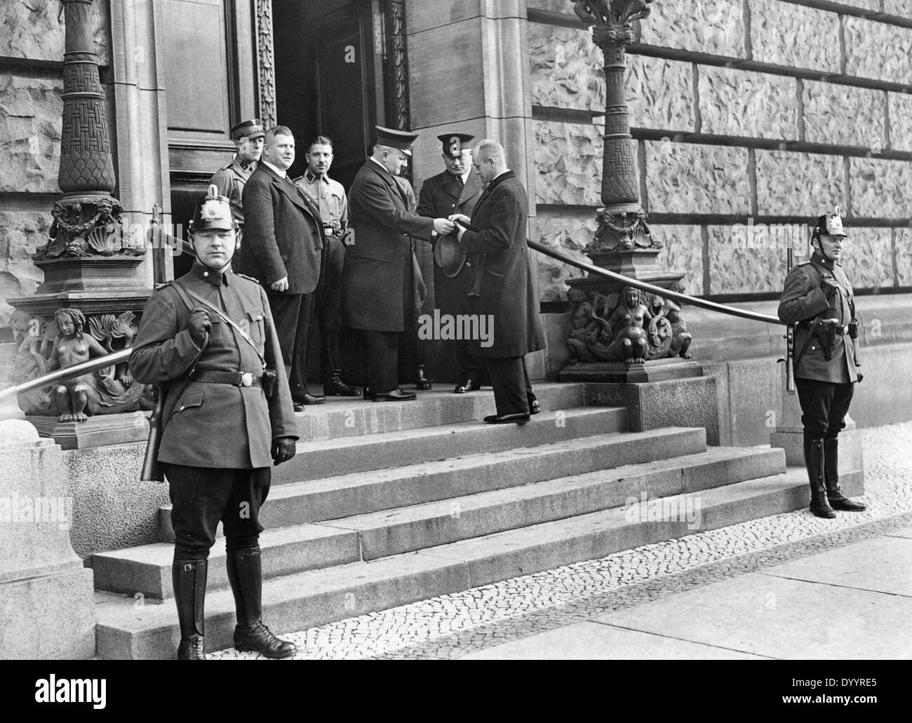 Kontrolle des Publikums im Reichstag Feuer Prozess, 1933 Stockfoto