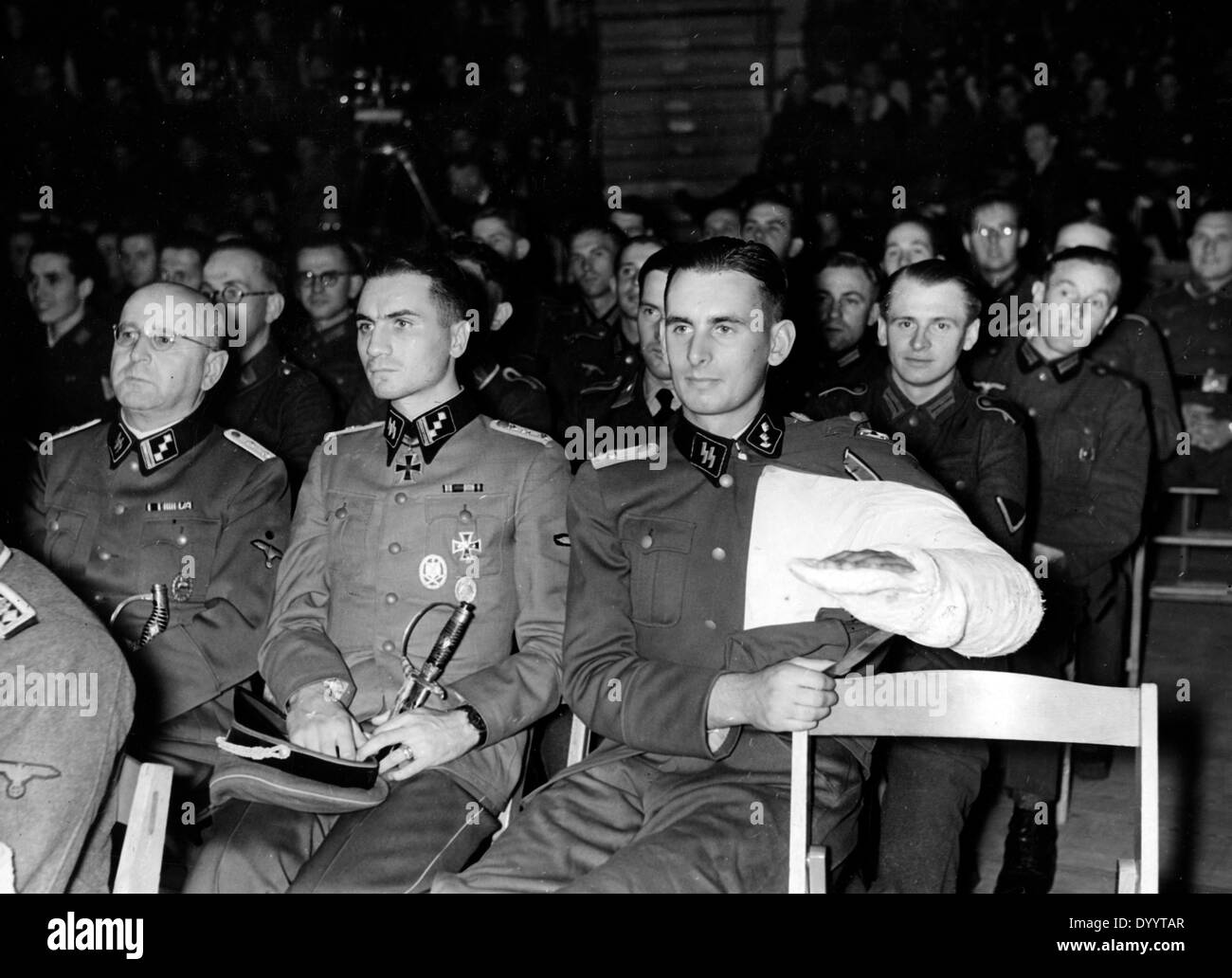 Präsentation für die Verwundeten in den Kuppelsaal des Sportplatzes Reich 1941 Stockfoto