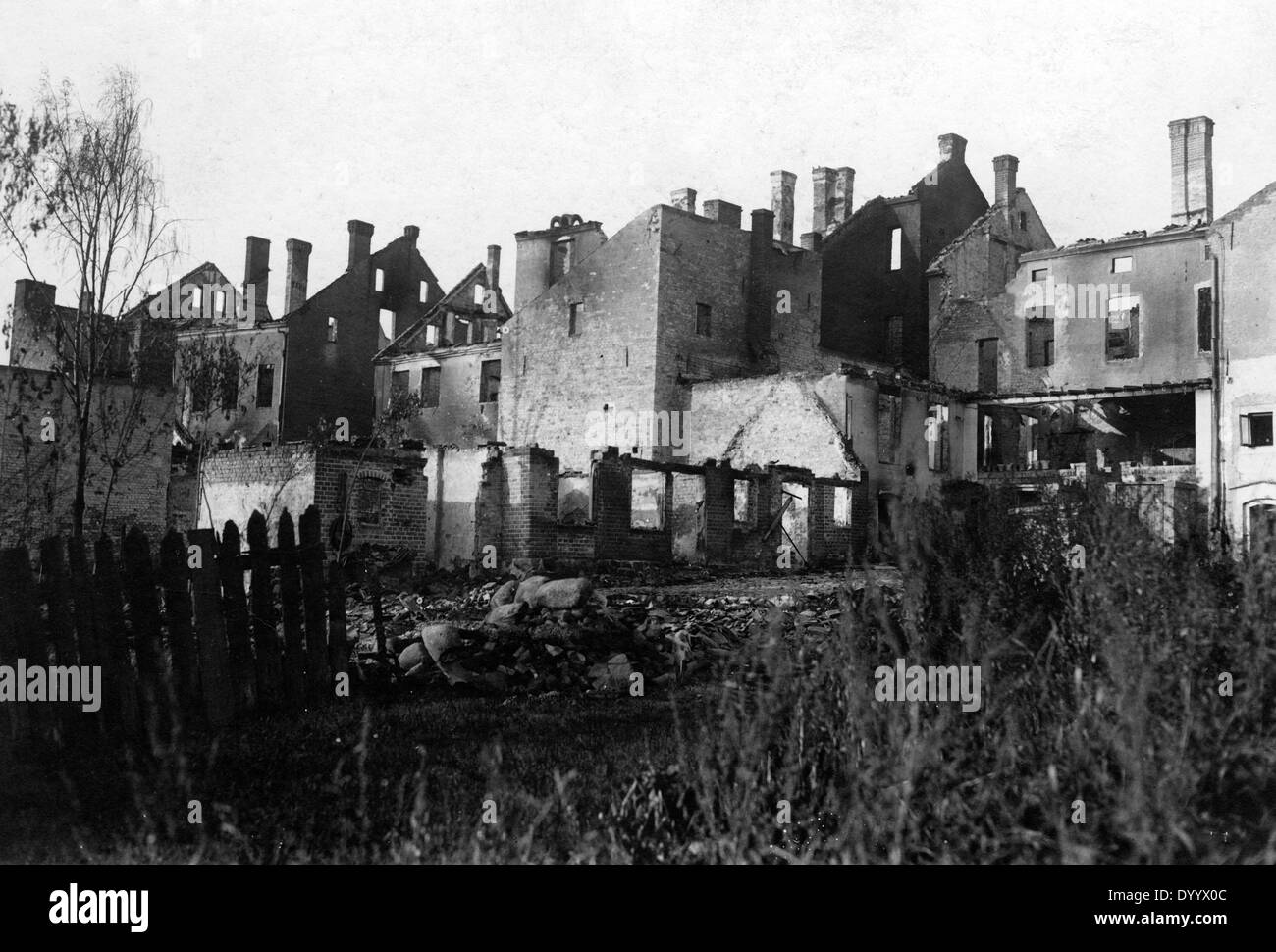 Die Ruinen der ausgebrannten Häuser in Hohenstein, 1914 Stockfoto