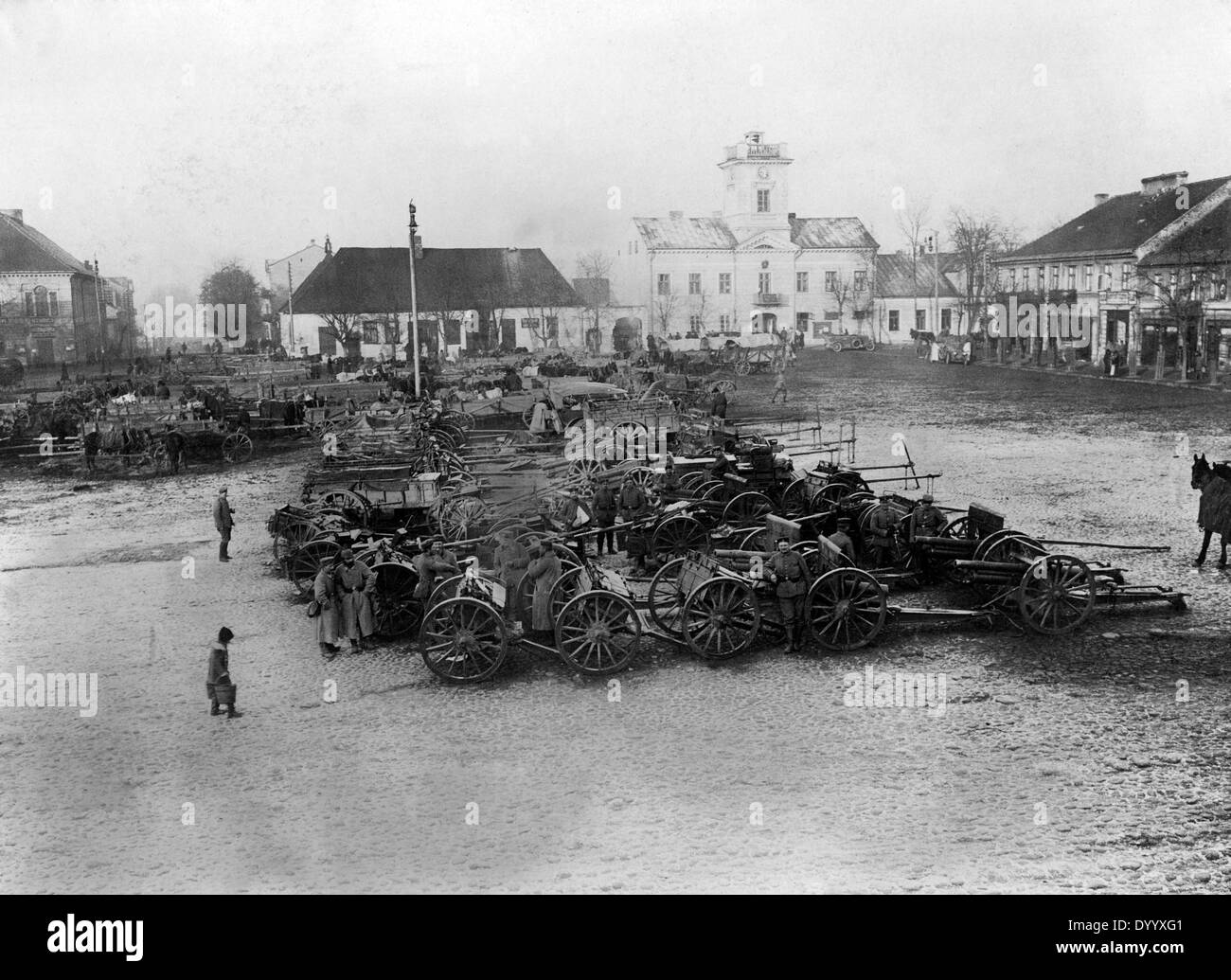 Kriegsbeute auf dem Marktplatz von Kutno, 1914 Stockfoto