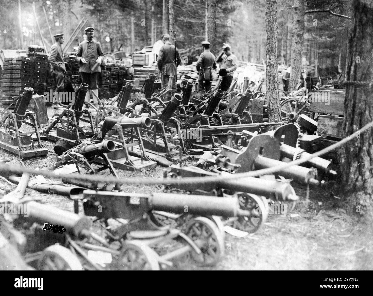 Deutsche Sammelstelle für aufgenommene Russische militärische Ausrüstung Stockfoto