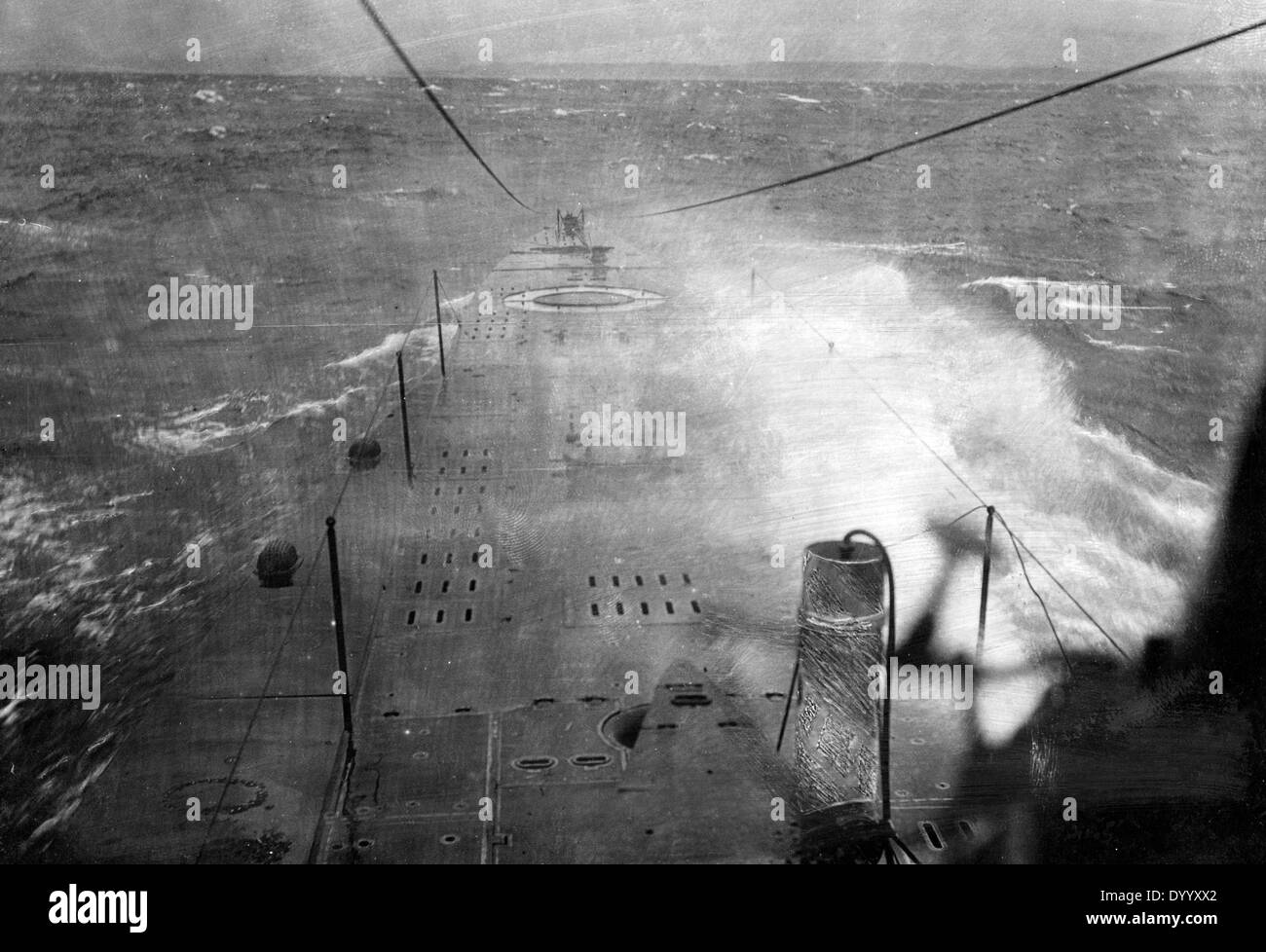 Deutsche u-Boot bei schwerem Wetter, 1917 Stockfoto