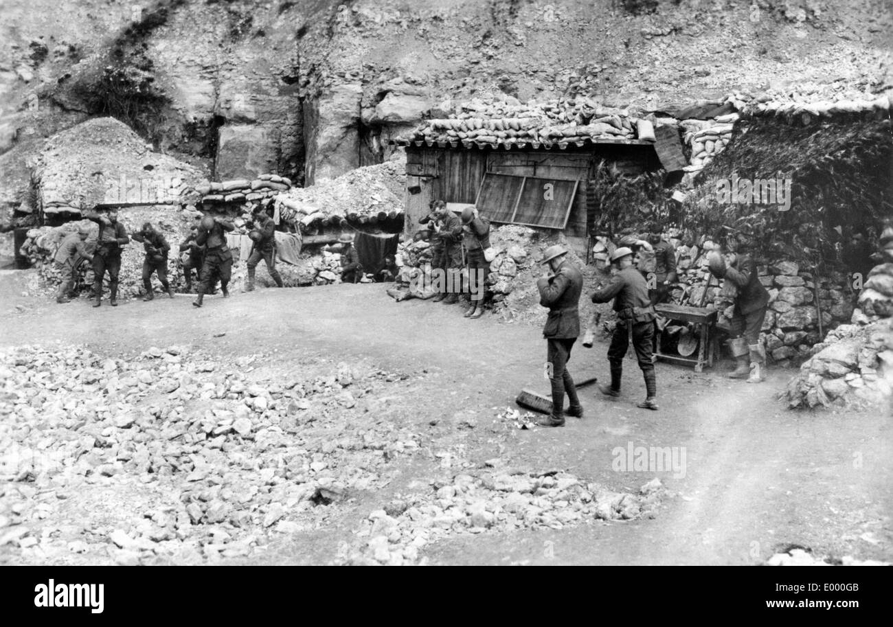 Gasalarm für eine amerikanische Truppe, 1918 Stockfoto