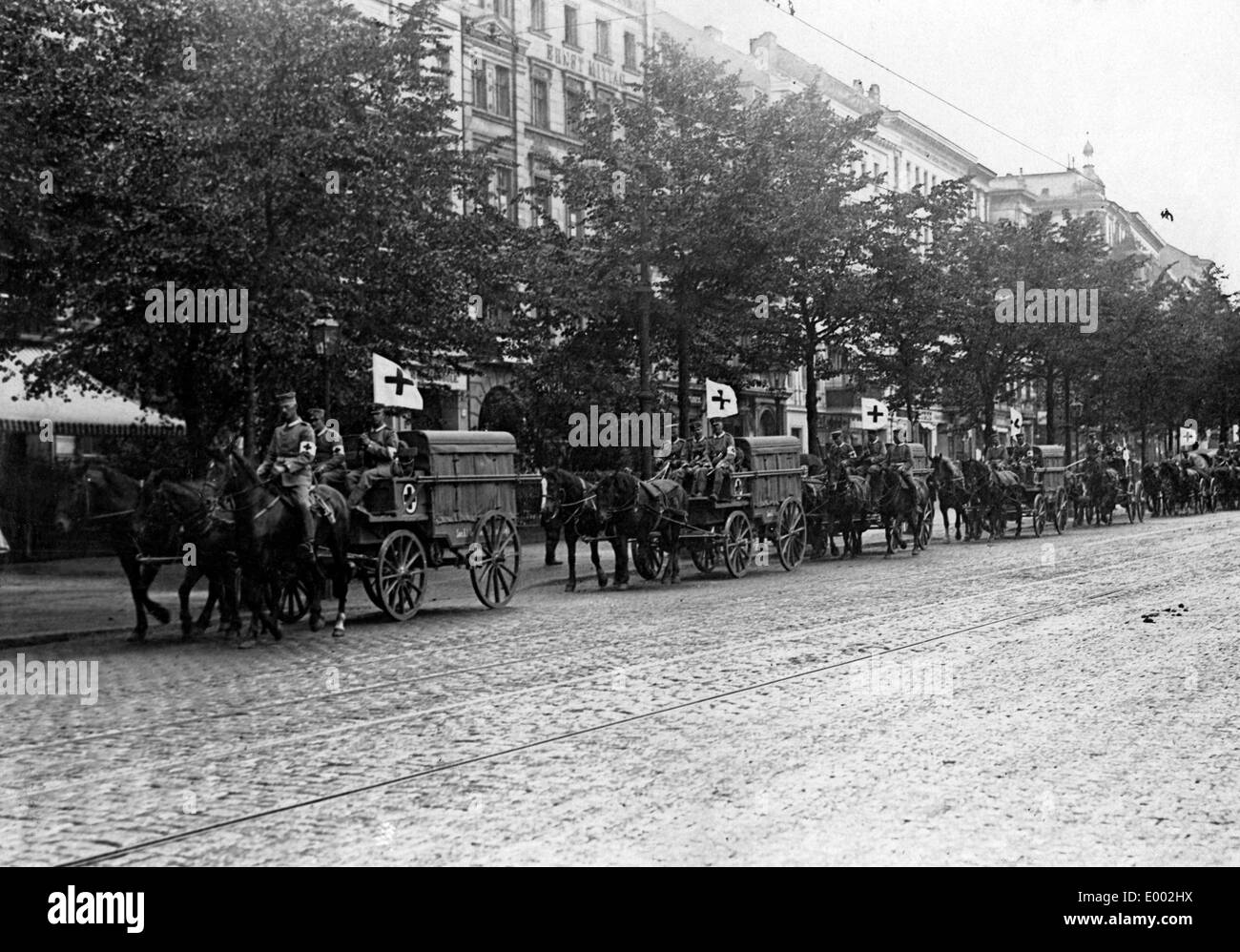 Feldlazarett auf seinem Weg an die Front, 1914 Stockfoto