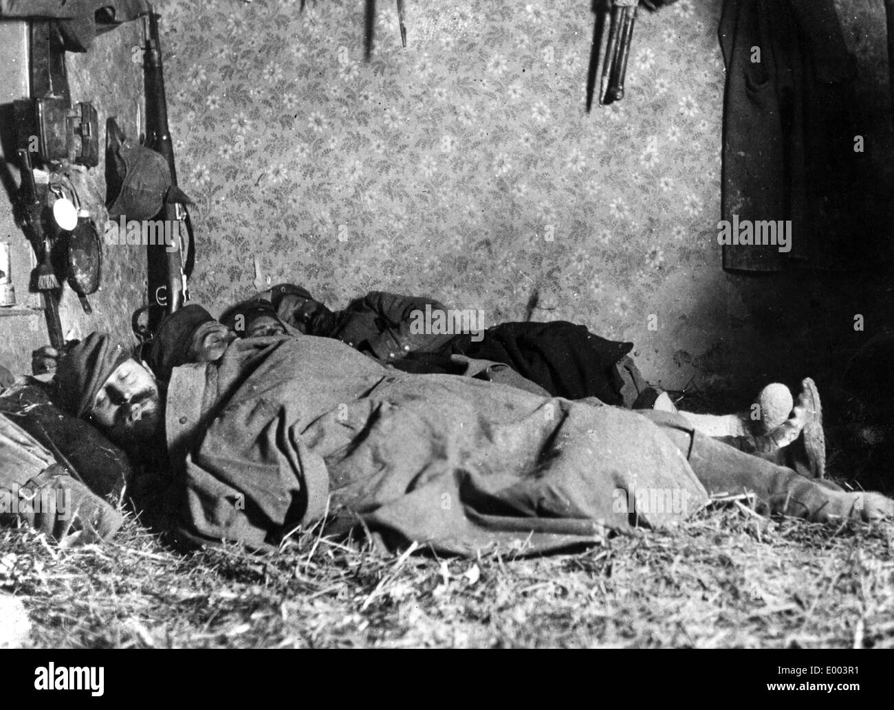 Schlafen die deutschen Soldaten an der Westfront 1915 Stockfoto