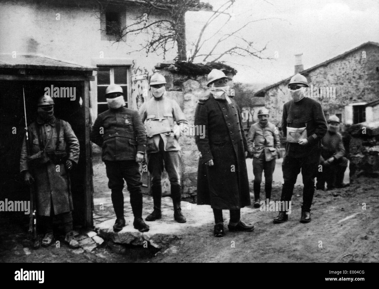 Französische Bewachung im Gaskrieg, 1916 Stockfoto