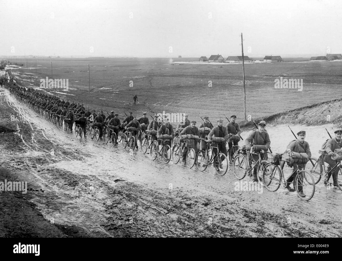 Deutsche Fahrrad Ablösung in Polen, 1915 Stockfoto