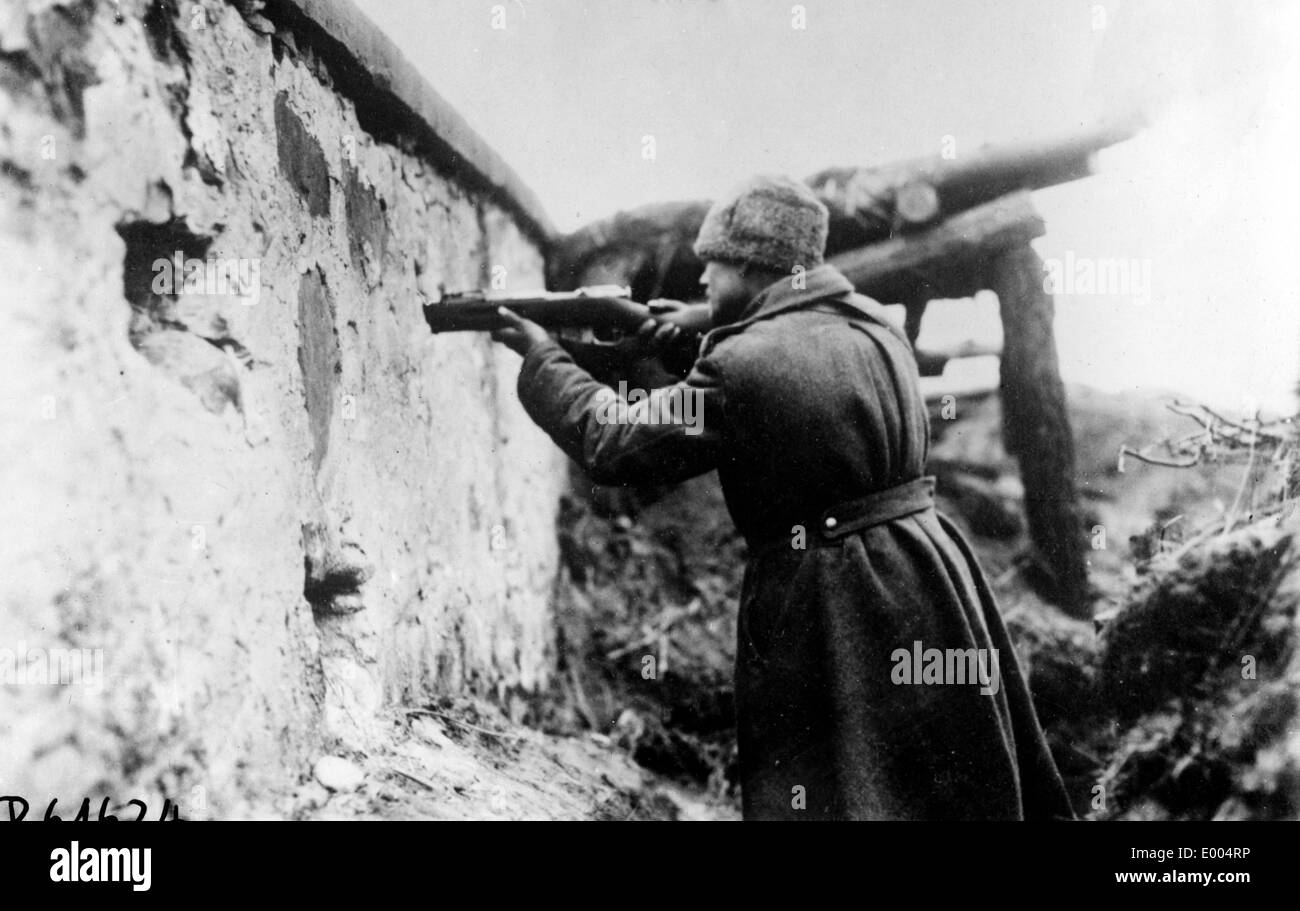 Russische Soldaten ein Dorf zu verteidigen Stockfoto