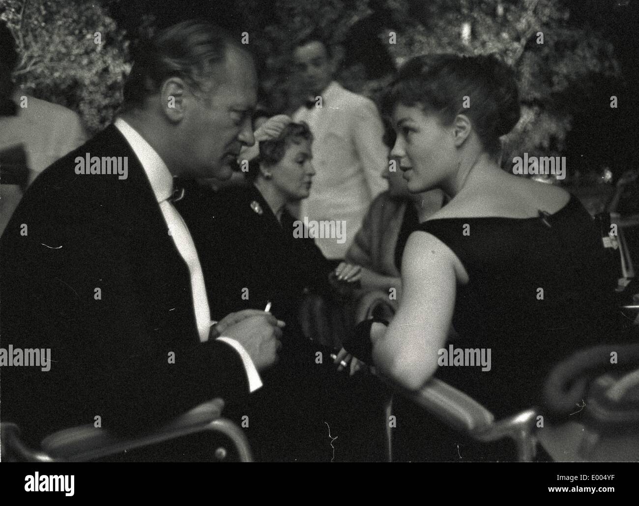 Romy Schneider und Curd Jürgens während der Filmfestspiele von Venedig, 1957 Stockfoto