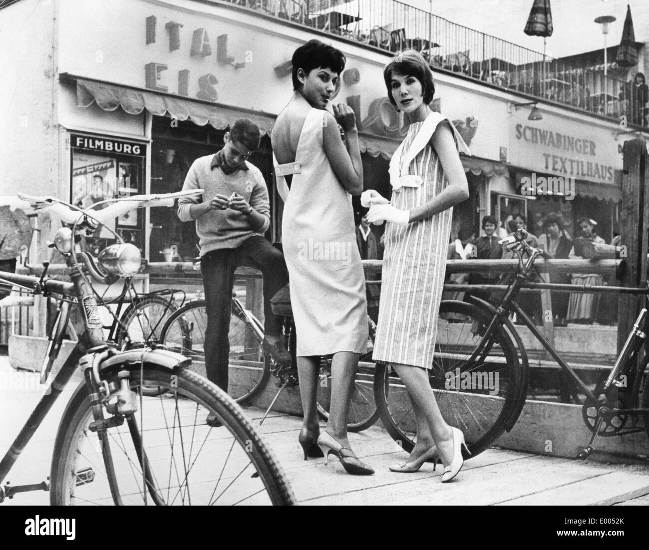 Damenmode, 1958 Stockfoto