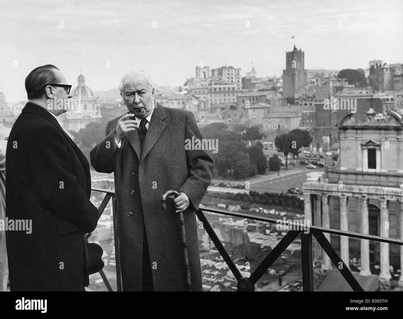 Bundespräsident Theodor Heuss bei seinem Besuch in Rom, 1957 Stockfoto