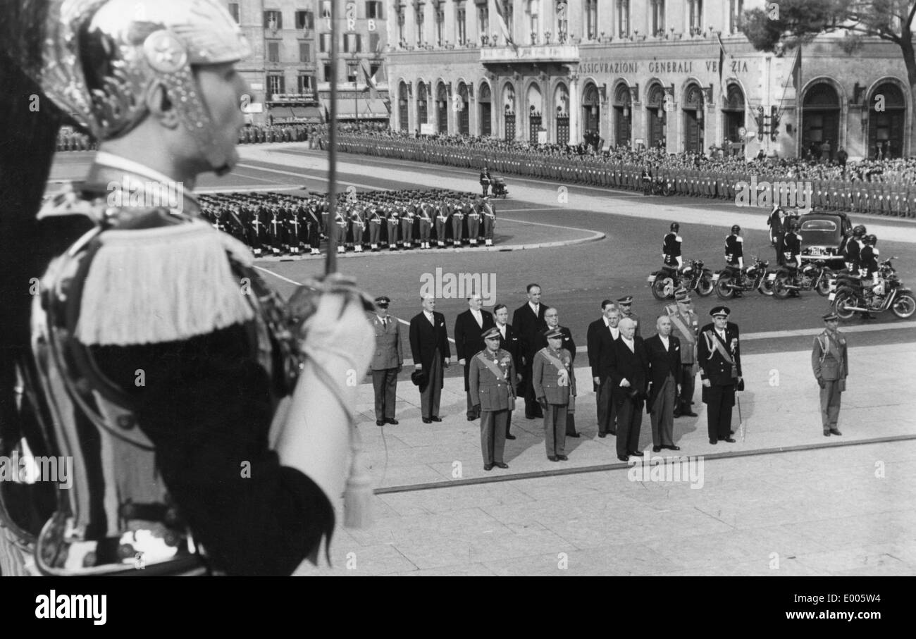 Bundespräsident Theodor Heuss in Rom, 1957 Stockfoto