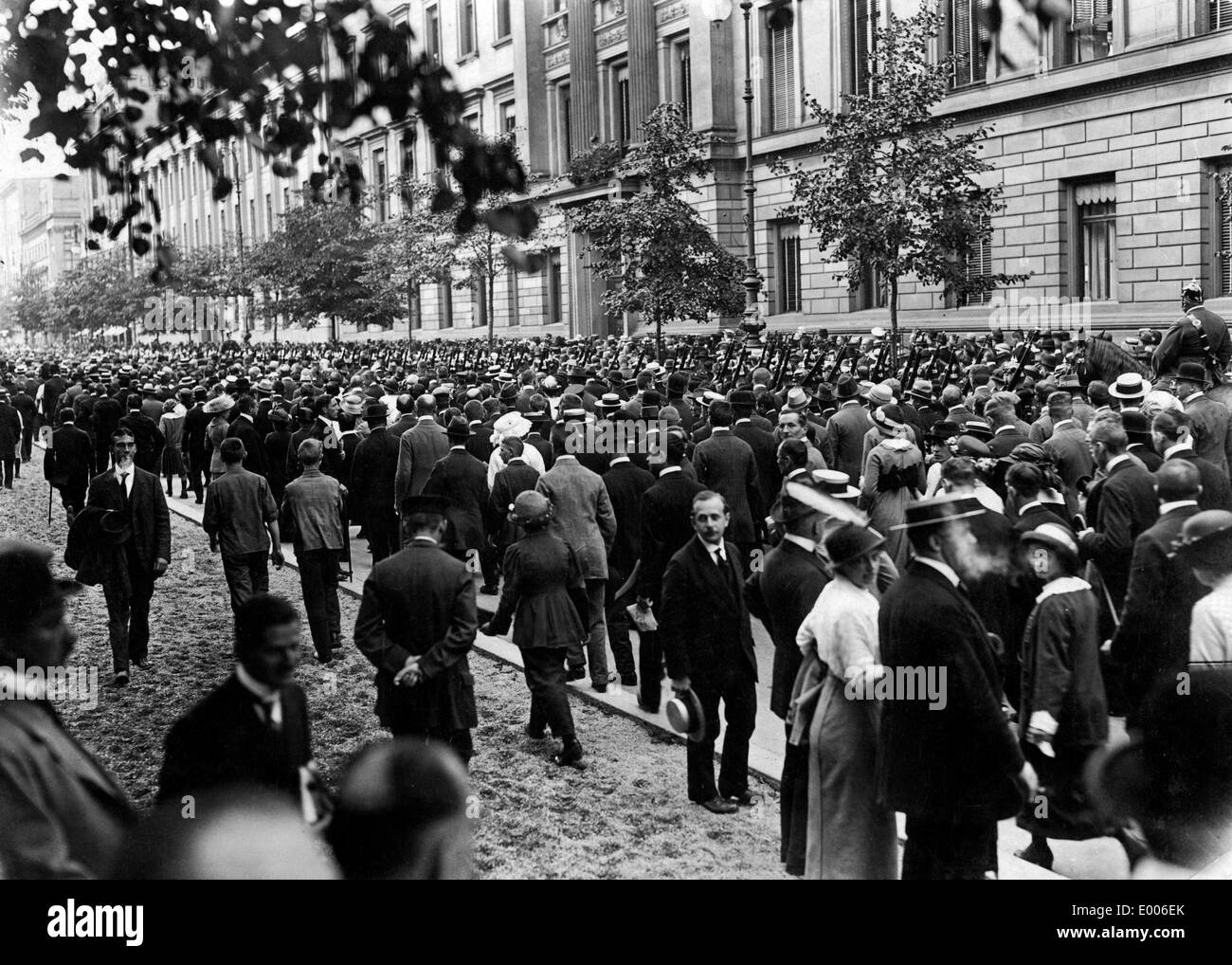 Ändern des Schutzes für das Berliner Stadtschloss, 1914 Stockfoto