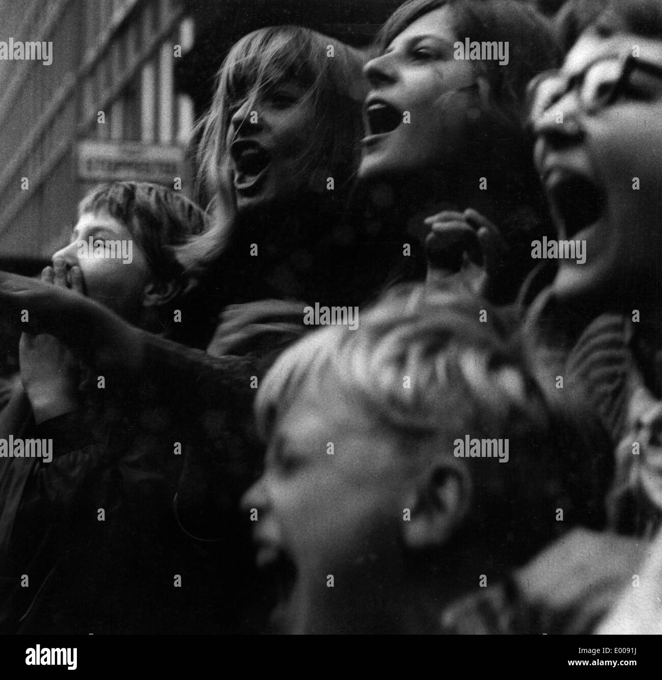 Fans der Beatles in Kopenhagen, 1964 Stockfoto