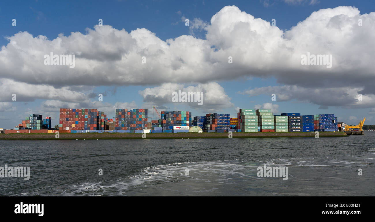 Container im Hafen von Rotterdam, Niederlande Stockfoto