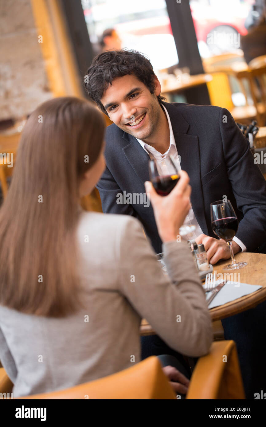 Weiblich männlich happy Dinner-date Stockfoto