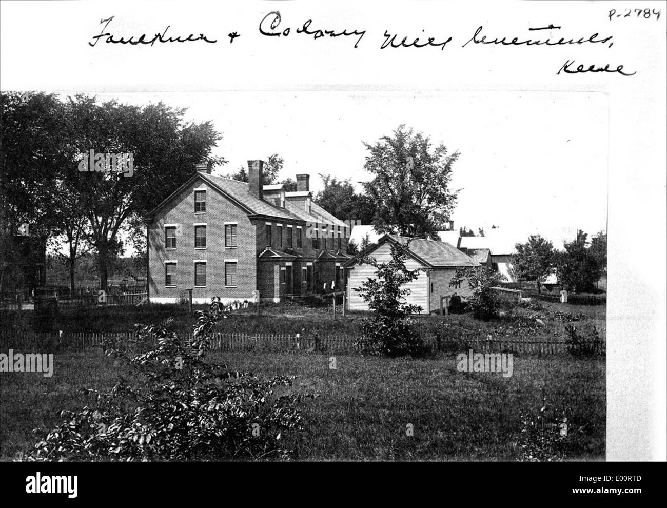 Das Faulkner & Colony Boarding House in Keene, New Hampshire, diente im 19. Jahrhundert als historische Unterkunft. Es ist bekannt für seine historische Rolle in der lokalen Gastfreundschaft und als Teil des architektonischen Erbes der Gegend. Stockfoto