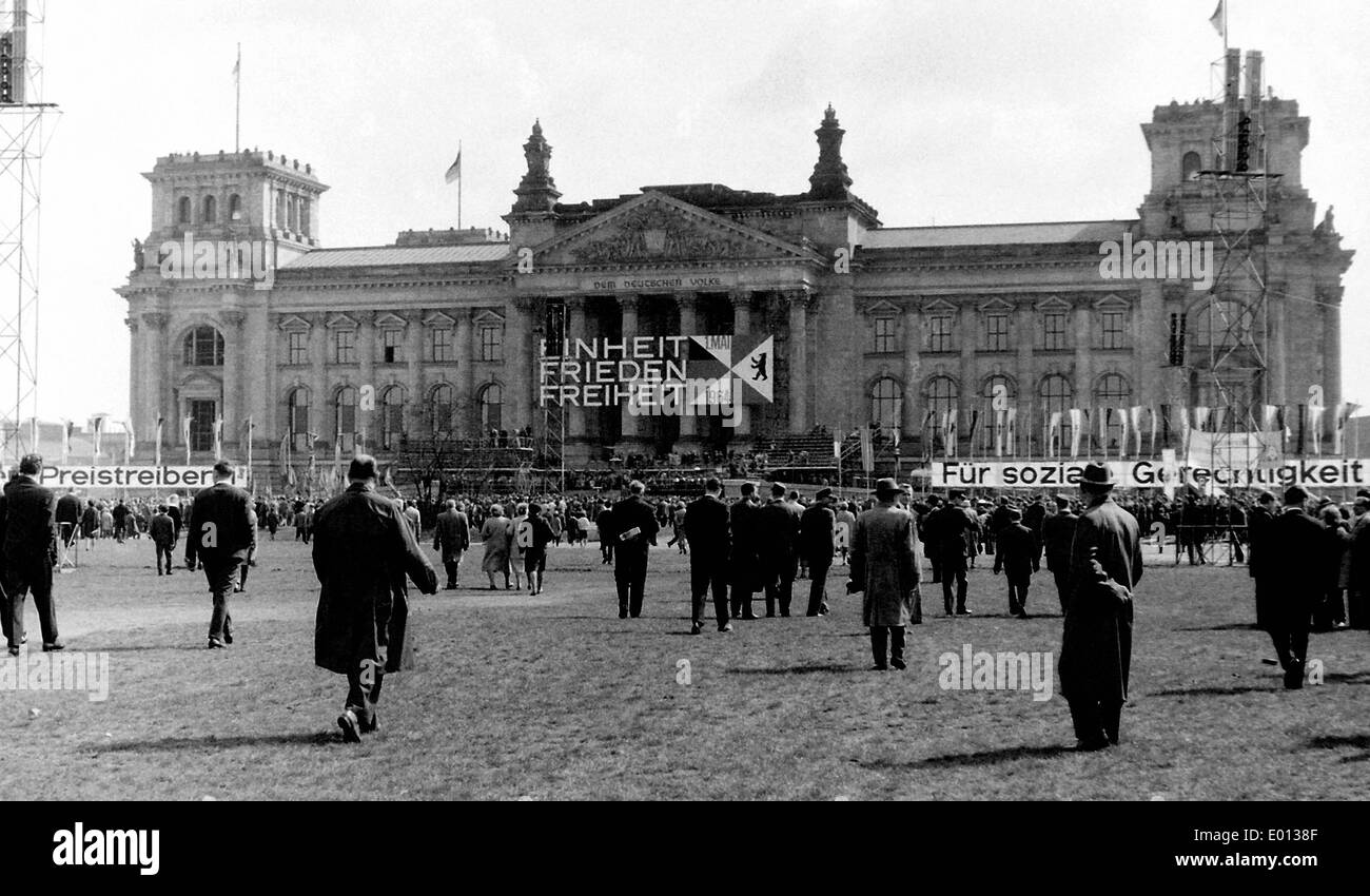 Platz der Republik am 1. Mai. 1964 Stockfoto