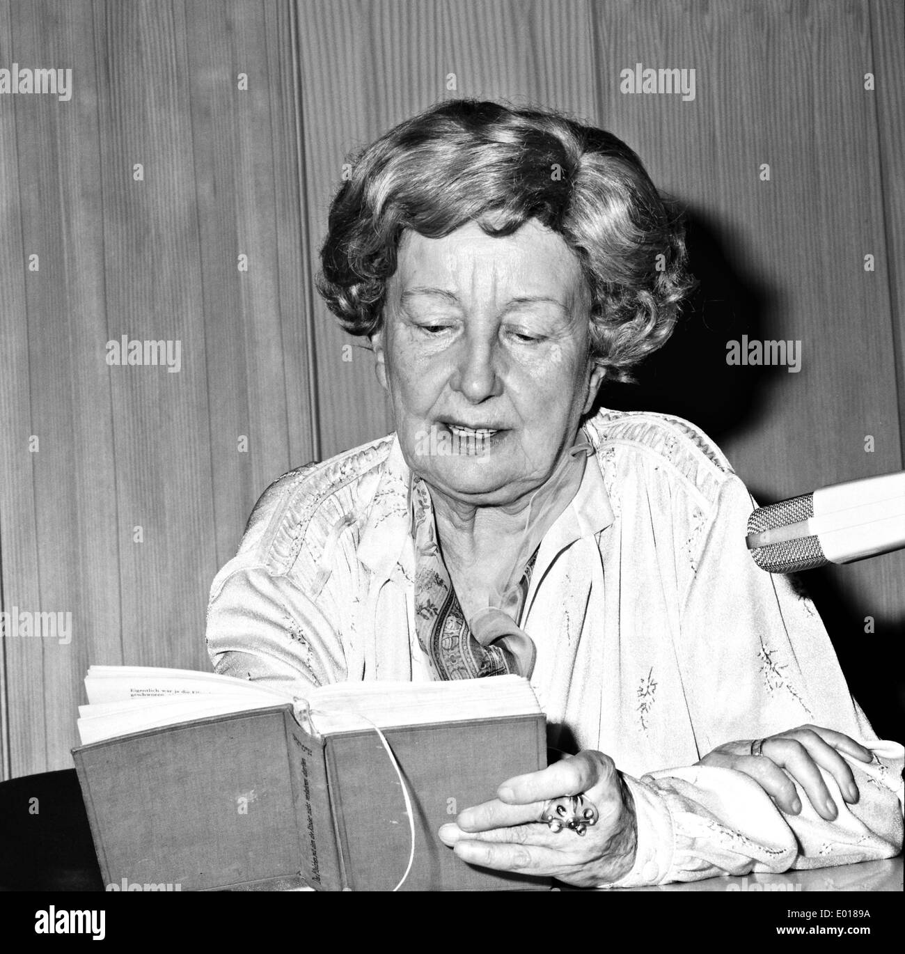 Irmgard Keun Stockfotos und bilder Kaufen Alamy