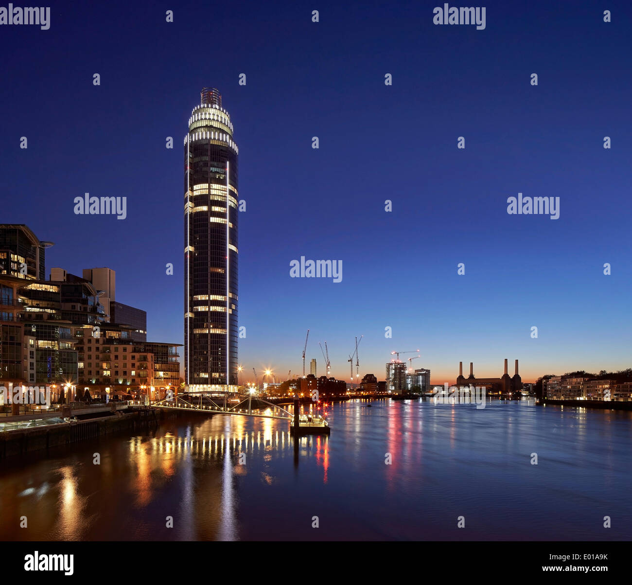 St George Wharf Tower, London, Vereinigtes Königreich. Architekt: Broadway Malyan Limited, 2013. Stockfoto