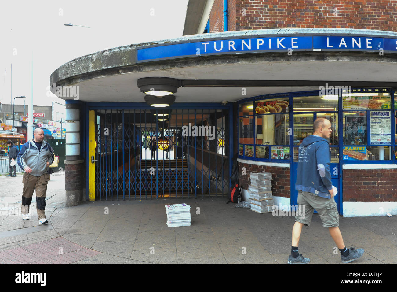 Turnpike Lane, London, UK. 29. April 2014. Turnpike Lane Station ist einer von vielen während der u-Bahn-Streik geschlossen. Bildnachweis: Matthew Chattle/Alamy Live-Nachrichten Stockfoto