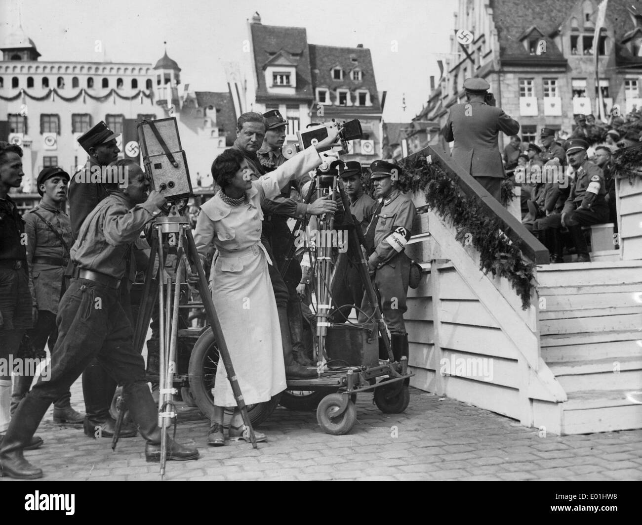 Leni Riefenstahl bei den Dreharbeiten von "Triumph des Willens" in Nürnberg, 1934 Stockfoto