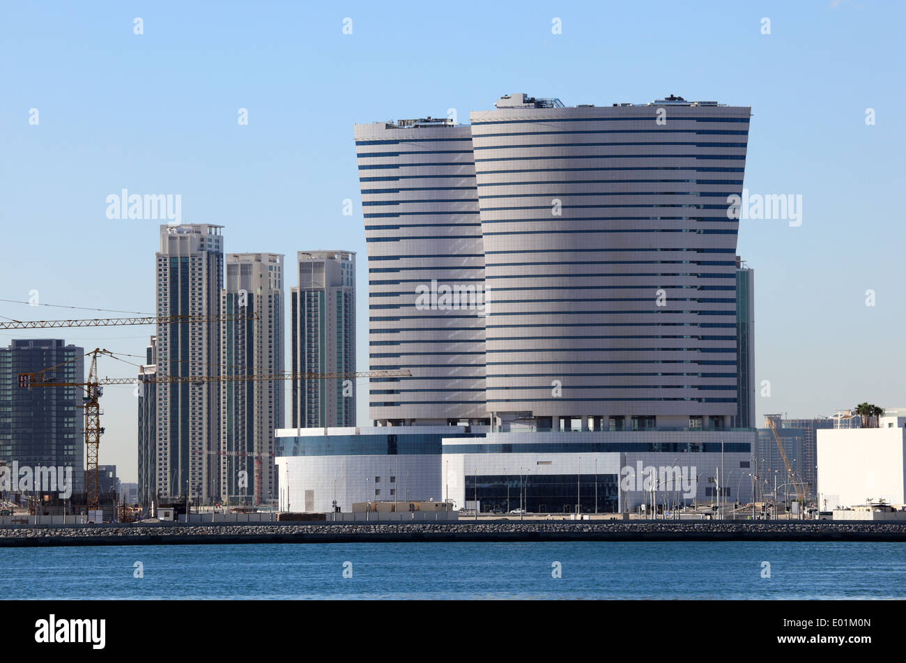 Moderne Gebäude in Abu Dhabi Innenstadt, Vereinigte Arabische Emirate Stockfoto