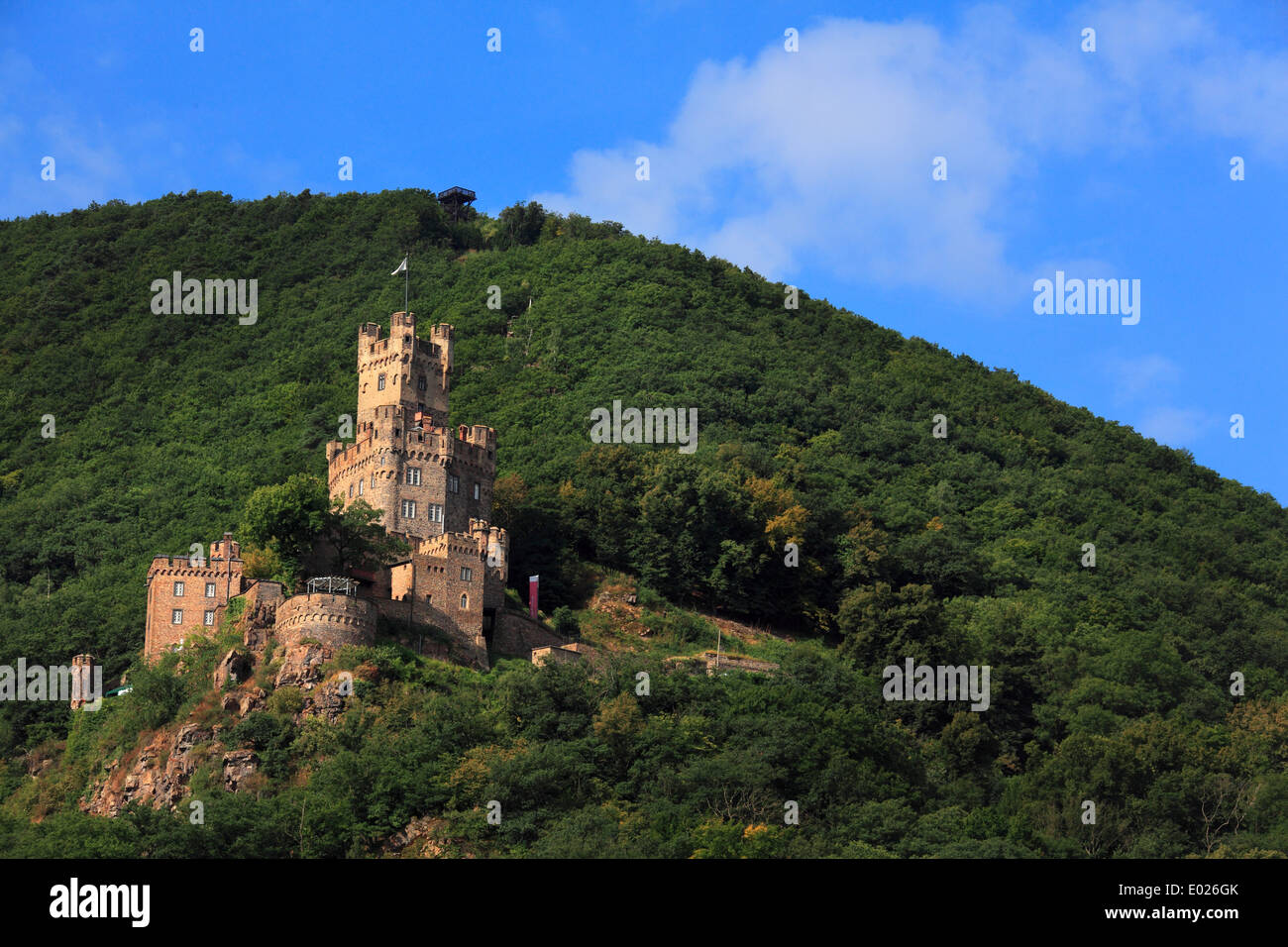 Foto von Burg Sooneck an der äußersten Spitze des bald Wald oberhalb niederheimbach am Rhein in Deutschland Stockfoto