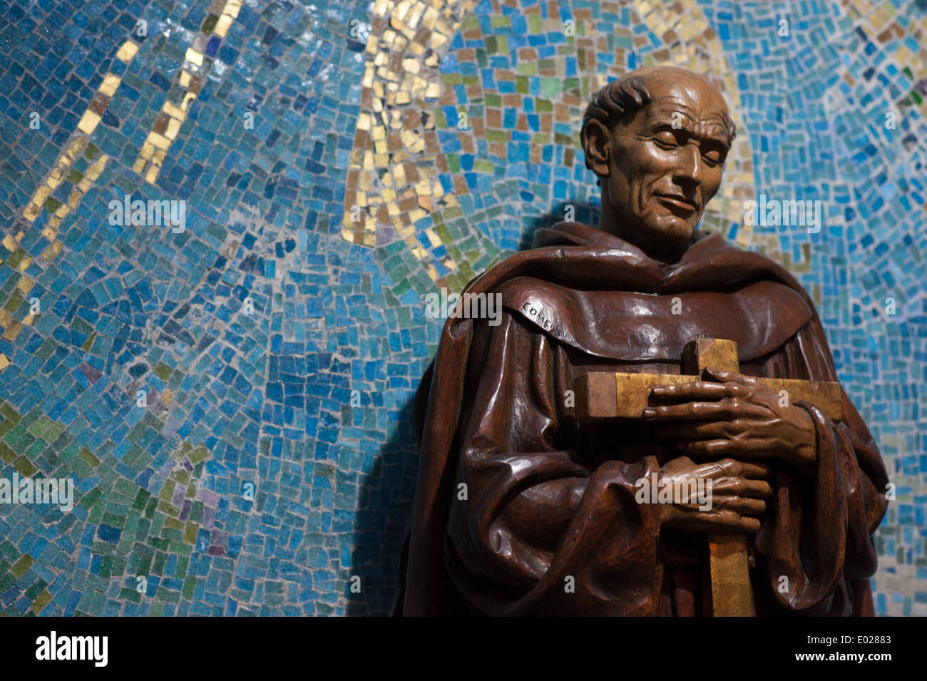 San Pedro de Alcantara-Statue an der El Palancar Convent Pedroso de Acim, Cáceres, Extremadura, Spanien, Europa Stockfoto