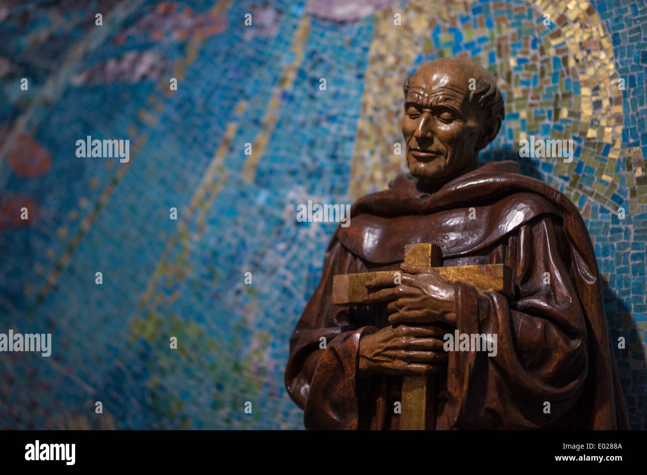 San Pedro de Alcantara-Statue an der El Palancar Convent Pedroso de Acim, Cáceres, Extremadura, Spanien, Europa Stockfoto