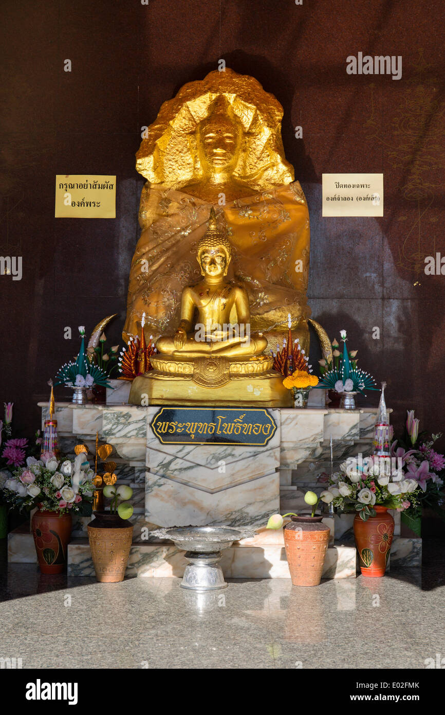Buddha-Statue in einem kleinen Tempel in der Stadt-Säule-Schrein, Sao Lak Mueang, Thung Sri Muang Park, Udon Thani, Isan oder Isaan Stockfoto