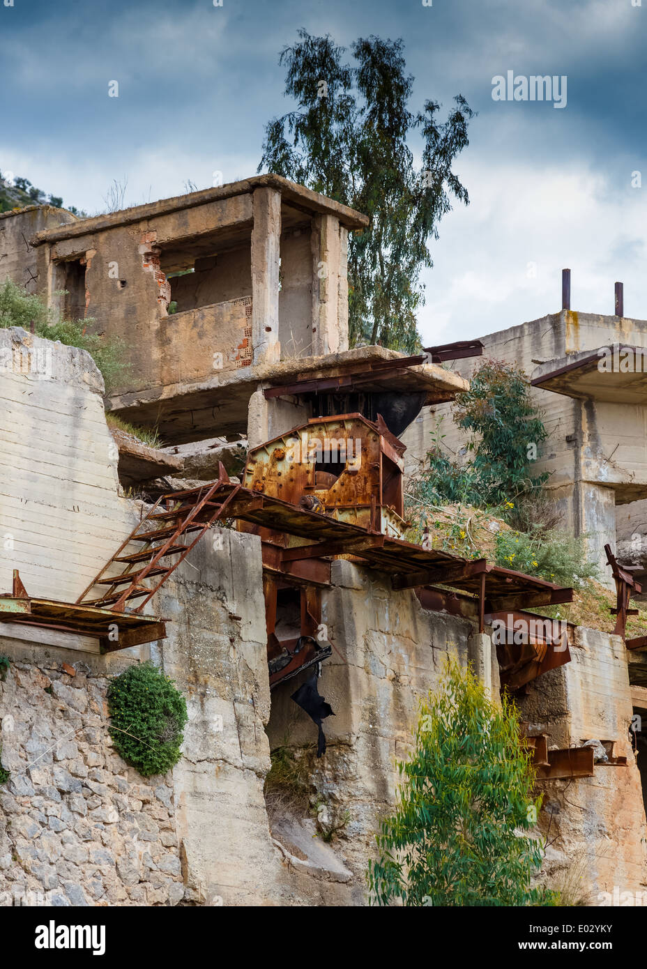 Alten verlassenen Steinbruch Ruinen in Griechenland Stockfoto