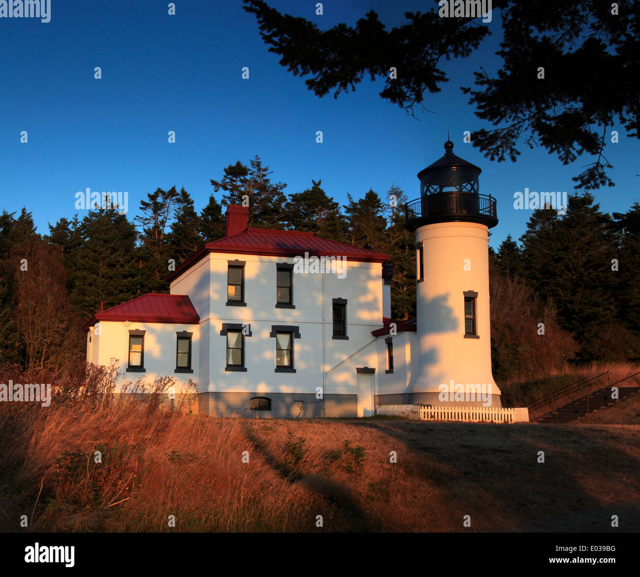 Foto der Admiralty Head Lighthouse, Fort Casey State Park, Guanajuato, whidby Island, Washington, USA Stockfoto