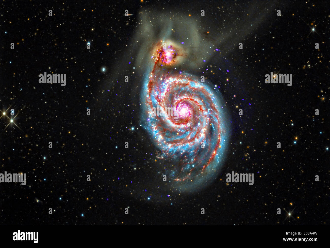 Spiralgalaxie M51, die etwa 30 Millionen Lichtjahre von der Erde entfernt liegt genannt ist in den Prozess der Verschmelzung mit einer kleineren Galaxie gesehen in die obere linke Ecke durch das Chandra-Weltraumteleskop erfasst. Bildnachweis: Planetpix/Alamy Live-Nachrichten Stockfoto