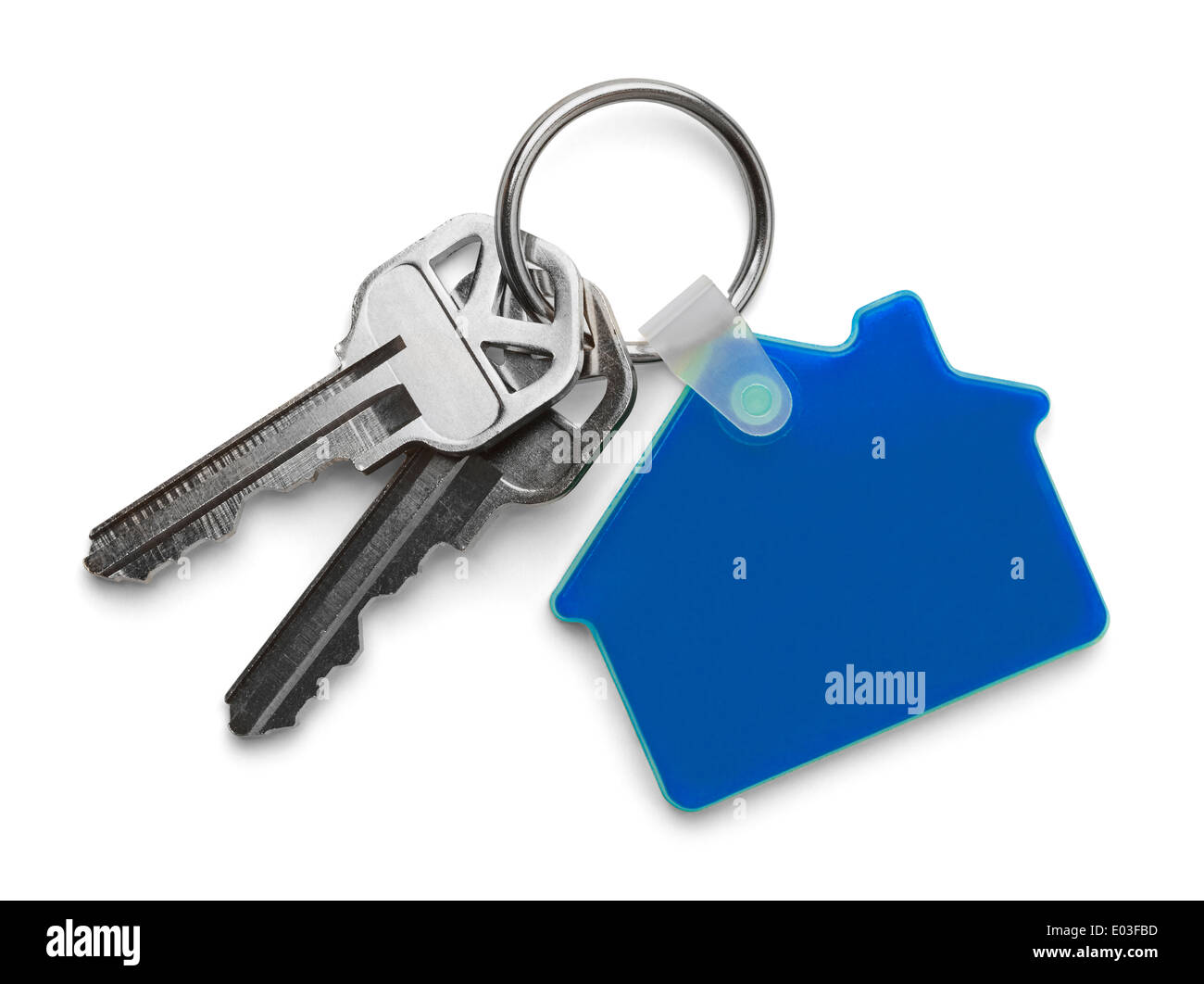 Hausschlüssel mit blauen Haus Schlüsselbund isoliert auf weißem Hintergrund. Stockfoto