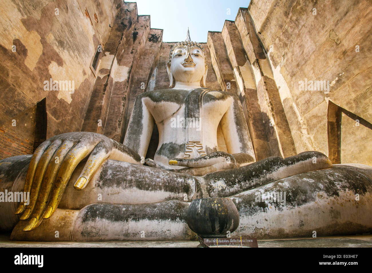 Buddha-Statue im Wat Sri Chum Tempel, Sukhothai Historical Park, Thailand Stockfoto