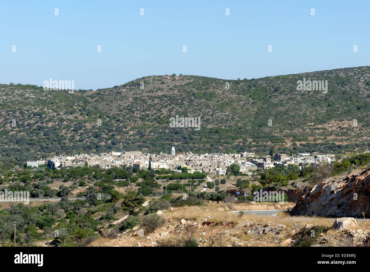 Panoramablick auf mittelalterliche Stadt liegt Olympi auf Südseite griechischen Insel Chios Olympi angelegt wurde Stockfoto