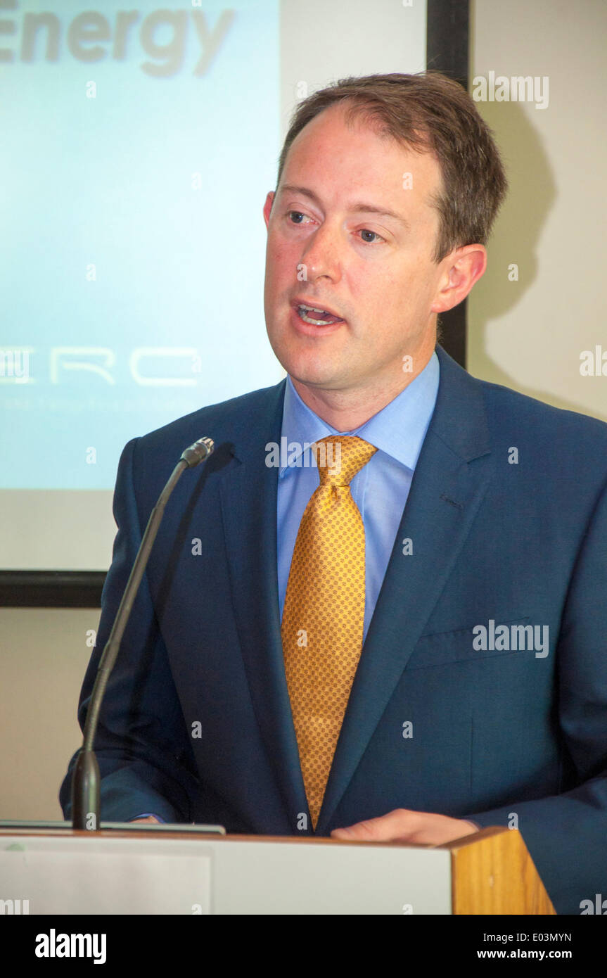 Cork, Irland. 1. Mai 2014. Sean Sherlock irische Minister für Forschung und Innovation spricht den Delegierten bei der Eröffnung der 3. jährlichen Konferenz der IERC in Irland Cork City. Bildnachweis: Richard Wayman/Alamy Live-Nachrichten Stockfoto