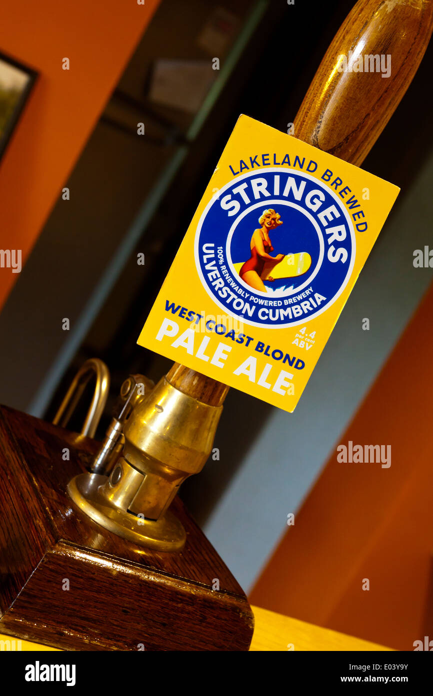 Handpumpe verkaufen Wangen West Coast Blond Pale Ale ein real Ale gebraut in Ulverston in den Lake District Cumbria England UK Stockfoto