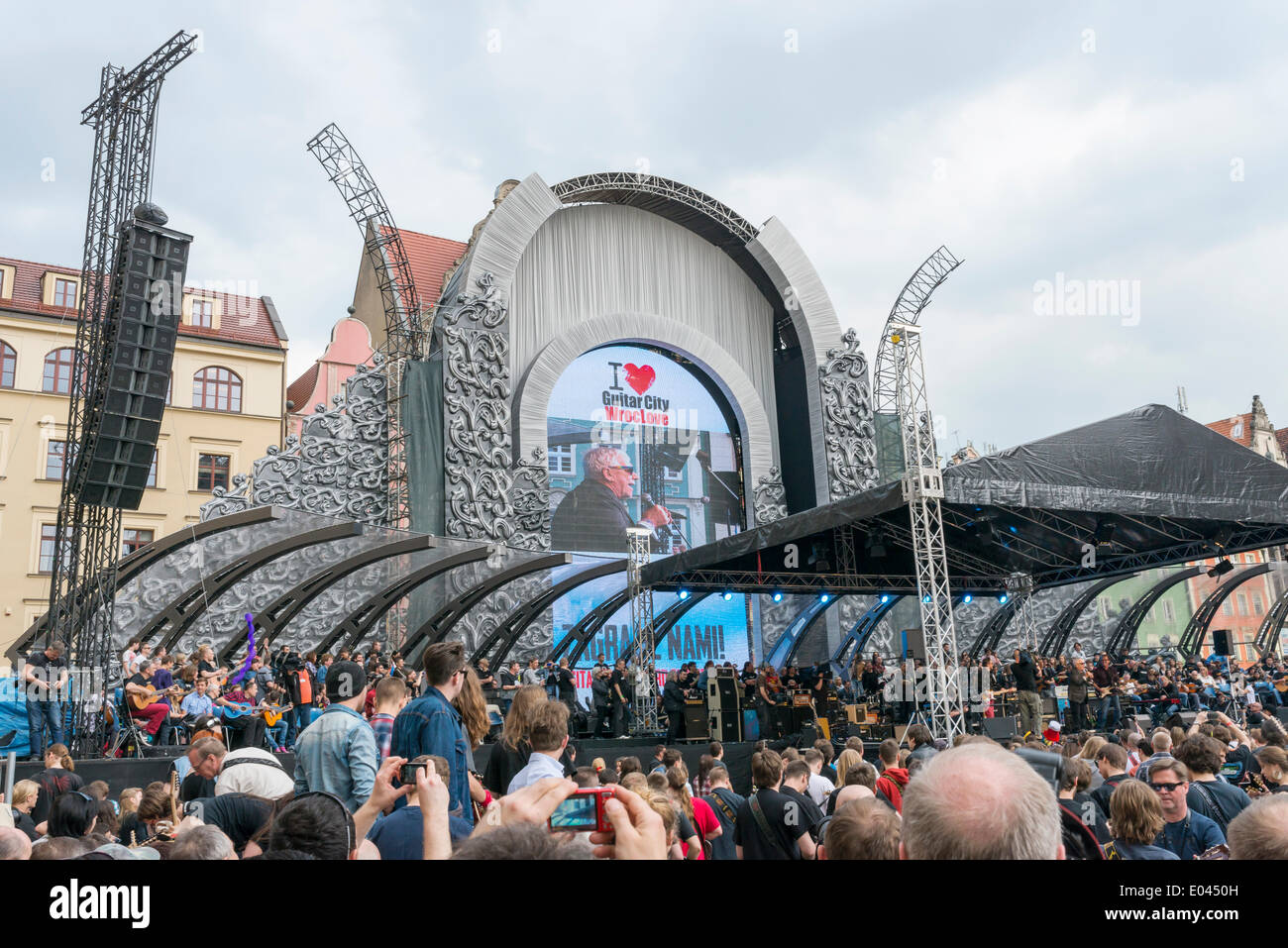 Wroclaw, Polen. Donnerstag, 1. Mai 2014. Bei ausgetretenen sang das Guinness World Record Eric Burdon von The Animals. Bildnachweis: Piotr Pawinski/Alamy Live-Nachrichten Stockfoto