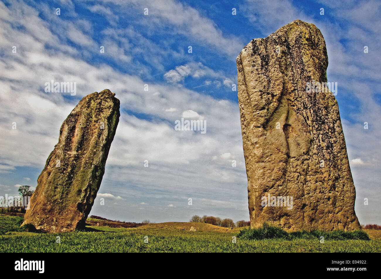 Stehenden Steinen aus der alten Steinkreis auf Avebury Welterbe Stockfoto