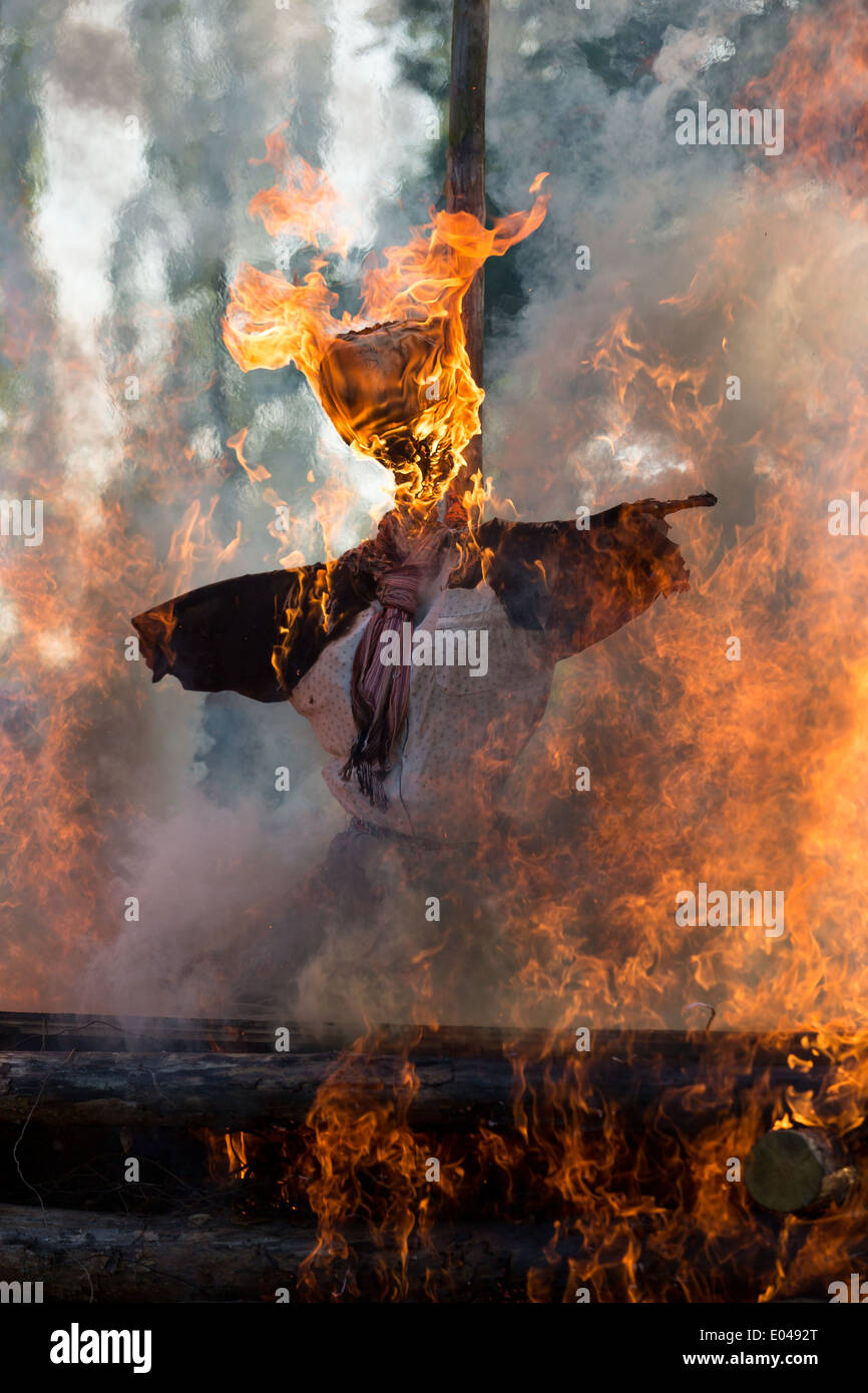 Die Verbrennung der Hexen-Feier, Bustehrad, Kladno, Tschechische Republik, viele Hexen verbrannt wurden, während des 16. Jahrhunderts Stockfoto