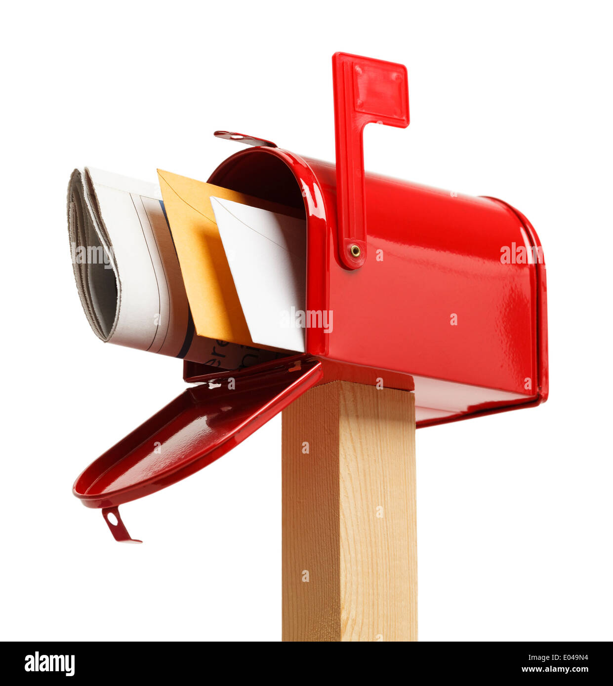 Rot-Postfach mit Mail isoliert auf weißem Hintergrund. Stockfoto