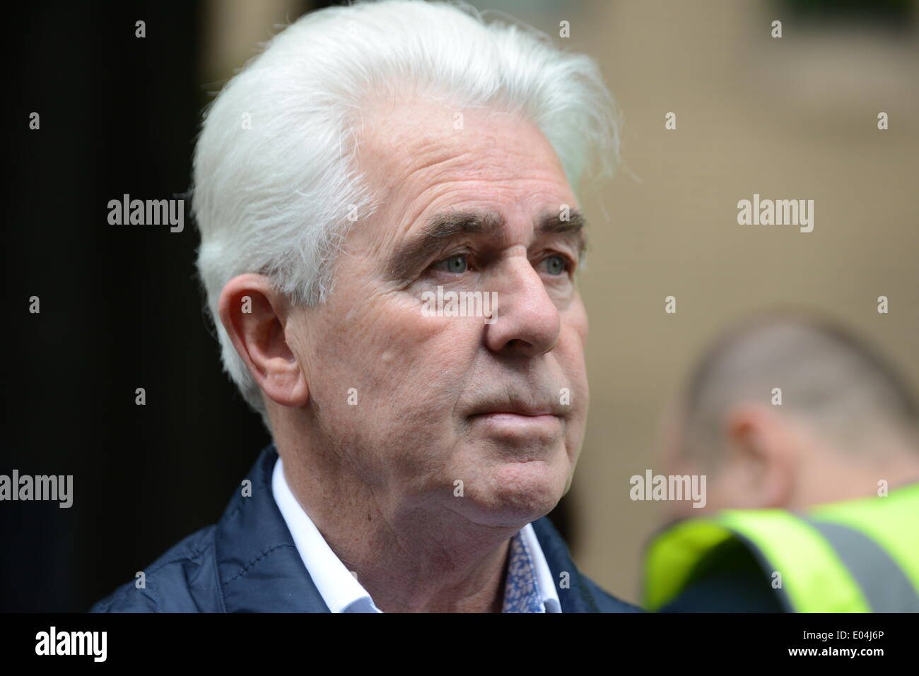 London England, 2. Mai 14: Max Clifford kommt in Southwark Crown Court Verurteilung nach gefunden von acht unzüchtige Gebühren in London verurteilt. Bildnachweis: Siehe Li/Alamy Live News Stockfoto