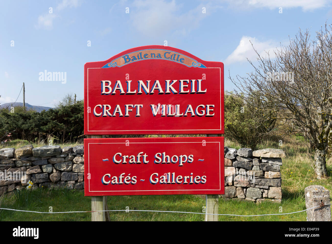 Schild am Eingang nach Durness Schottland Großbritannien Balnakeil Craft Village Stockfoto