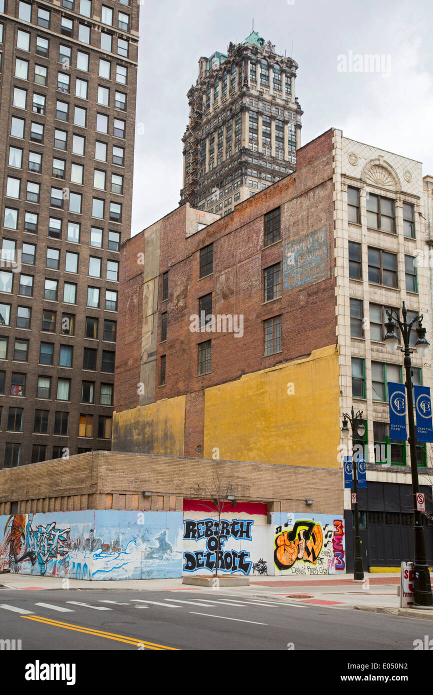 Detroit, Michigan - "Rebirth of Detroit" Graffiti auf ein Gebäude der Innenstadt von. Stockfoto